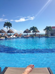Cancun - Poolside